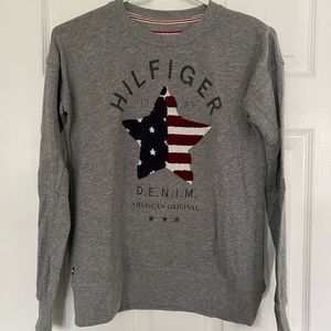 Ladies Tommy Hilfiger grey crew neck